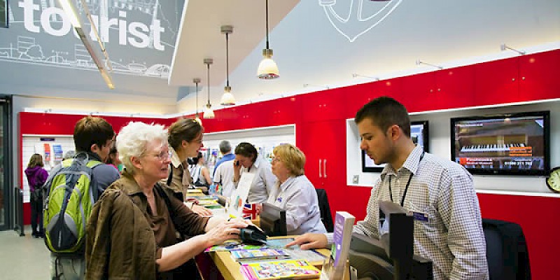 Getting intel at a London Tourist Information Centre (Photo courtesy of Visit London)