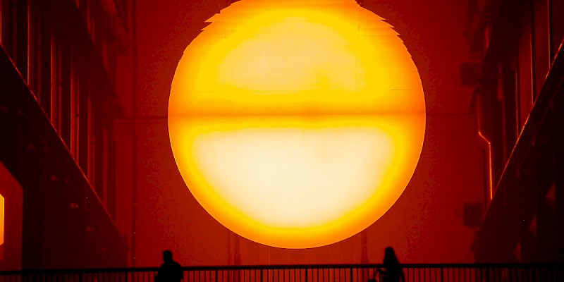 Olafur Eliasson's the Weather Project (2003) installation at the Tate Modern (Photo Â© Reid Bramblett)