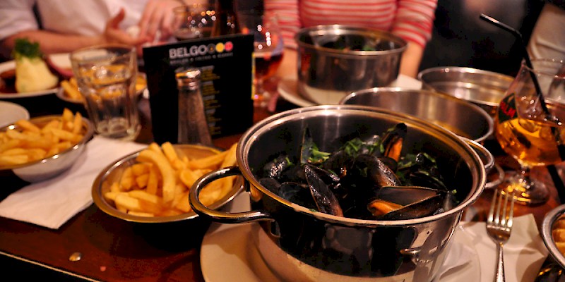 A pot of moules with frites (Photo by denAsuncioner)