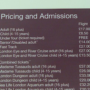 Admission fees at the London Eye observation wheel (Photo by TripNotice.com)