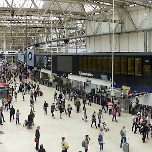 Busy Waterloo Station (Photo Â© Image & Design Ian Halsey MMXIV)