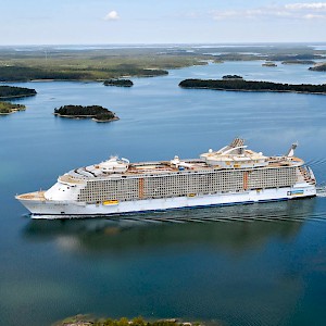 A Royal Caribbean ship steams into Southampton (Photo courtesy of Discover Southampton)