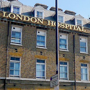 A London hospital (Photo by Herry Lawford)