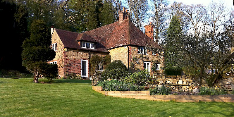 This 500-year-old house down the street from Winston Churchill''s home just outside London's southern ring road is available for swaps summers and long weekends, Home swapping, General (Photo courtesy of Homeexchange.com)