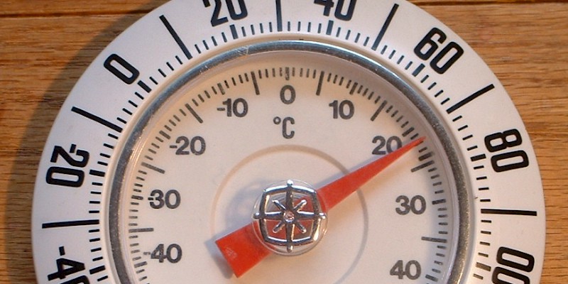 The UK officially uses Celsius (but some still stick to Fahrenheit) (Photo by Stilfehler)