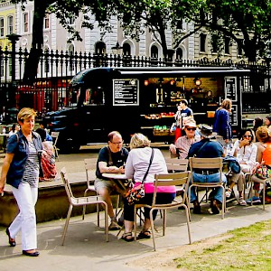 A food truck in London (Photo by La Citta Vita)