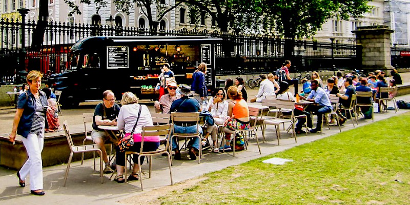 A food truck in London (Photo by La Citta Vita)