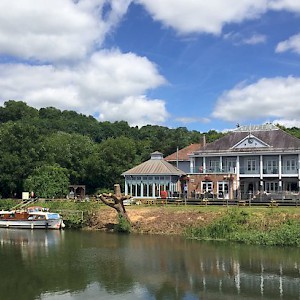 A cruise on the Avon River (Photo )