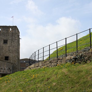 Oxford Castle and the Mound (Photo by Tejvan Pettinger)